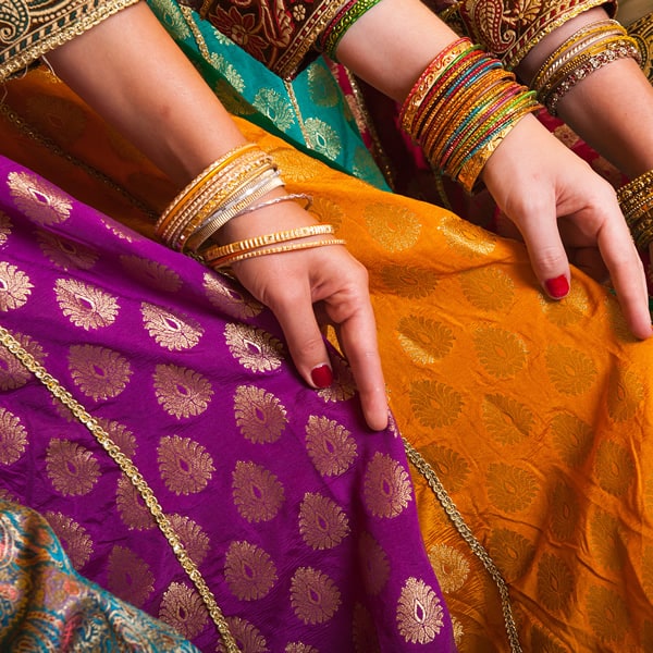 Bollywood dancers in Saris